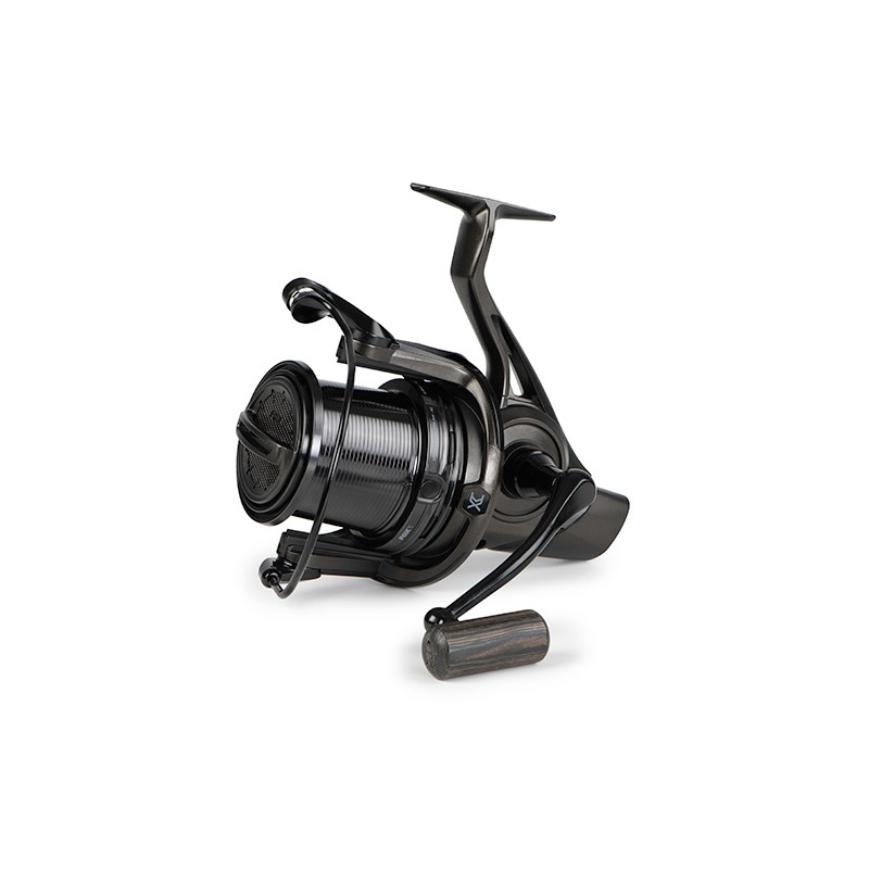 Fox Rage - ***NEW PRODUCT*** CR600 and CR800 Catfish Reels Here's one for  all of the anglers who target the largest catfish across mainland Europe.  Our new range of CR catfish reels